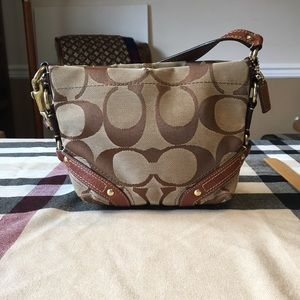 ⭐️Coach⭐️Classic Logo Shoulder Bag